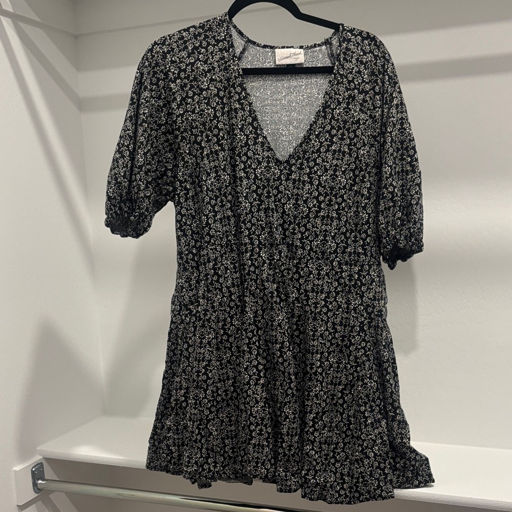 Universal Thread Black and White Patterned Top